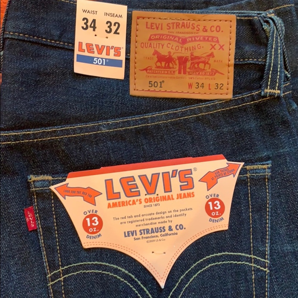 NWT Men’s Levi’s 501 Dark Blue Jeans W34L32
